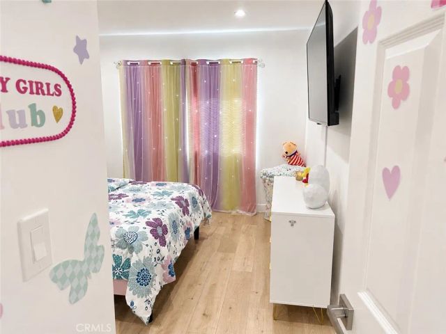 7810 Vanalden, Reseda, CA 91335