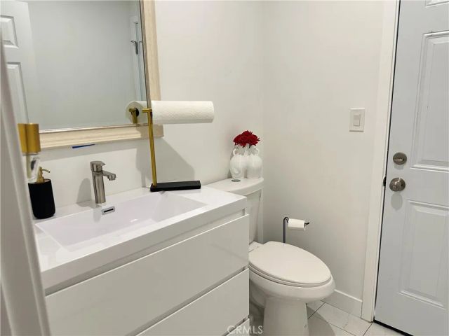 7810 Vanalden, Reseda, CA 91335