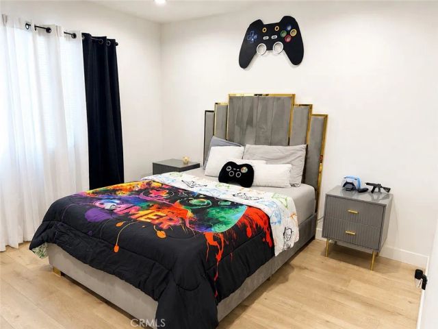 7810 Vanalden, Reseda, CA 91335