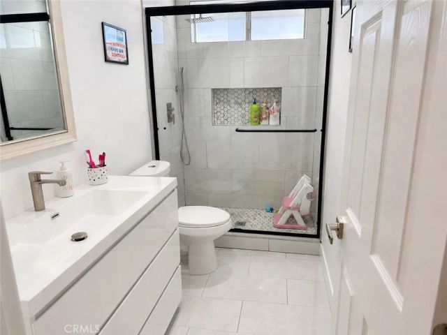 7810 Vanalden, Reseda, CA 91335