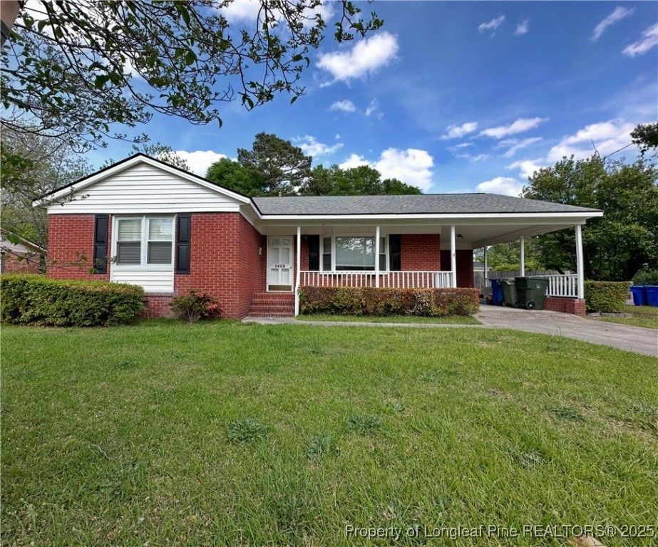 1413 SKYCREST Drive, Fayetteville, NC 28348