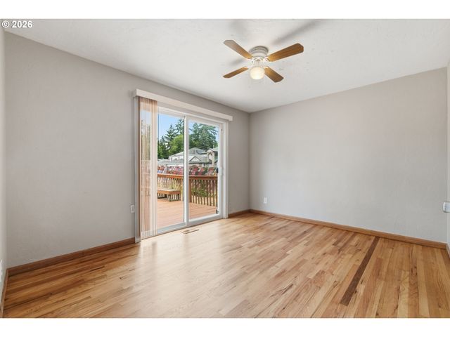 13717 Se MILL St, Portland, OR 97233