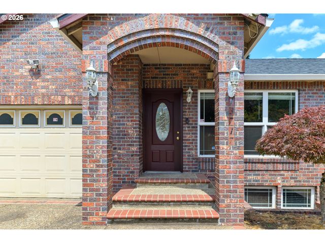 13717 Se MILL St, Portland, OR 97233