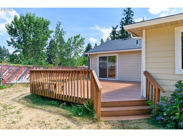 13717 Se MILL St, Portland, OR 97233
