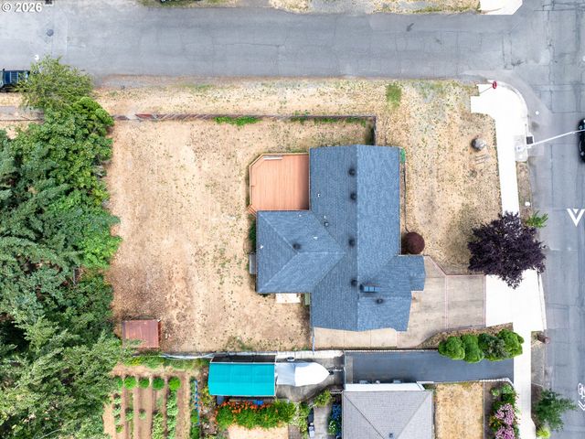 13717 Se MILL St, Portland, OR 97233
