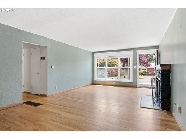 13717 Se MILL St, Portland, OR 97233