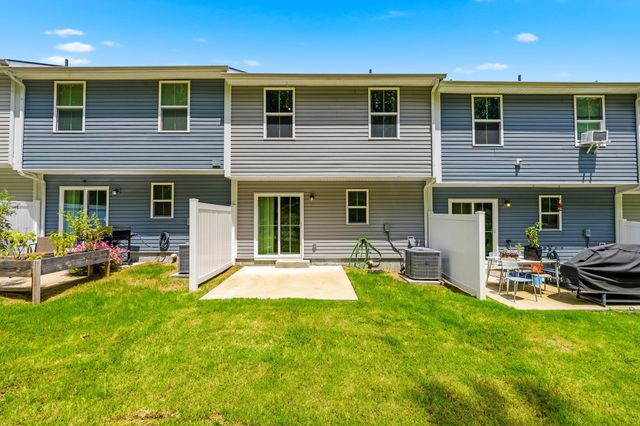 854 Knox Crest Dr, Lebanon, TN 37090