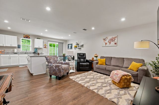 854 Knox Crest Dr, Lebanon, TN 37090