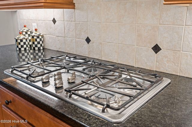 6618 Dunrobin Point SW, Ocean Isle Beach, NC 28469