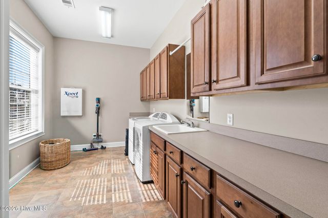 6618 Dunrobin Point SW, Ocean Isle Beach, NC 28469