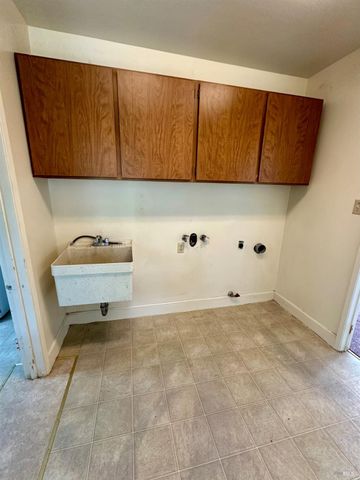 994 Sanitarium Rd, Deer Park, CA 94576