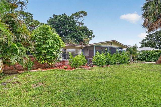 902 SE OCEAN Avenue, Stuart, FL 34996