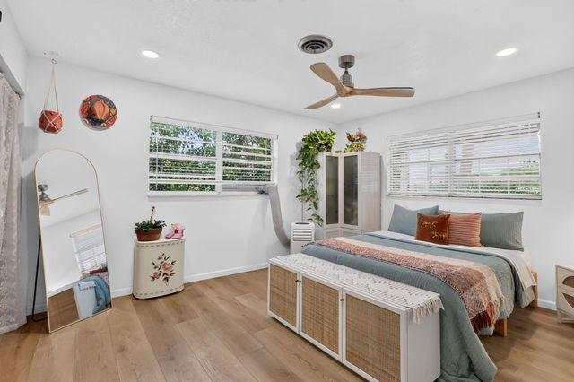 902 SE OCEAN Avenue, Stuart, FL 34996