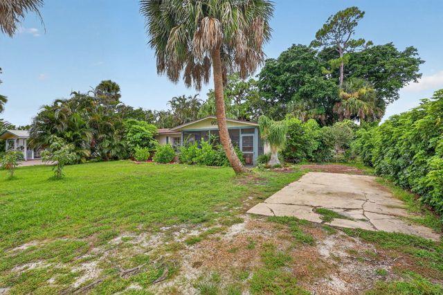 902 SE OCEAN Avenue, Stuart, FL 34996