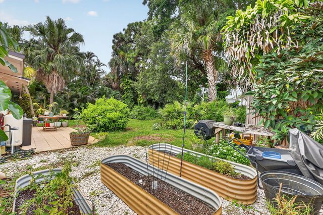 902 SE OCEAN Avenue, Stuart, FL 34996