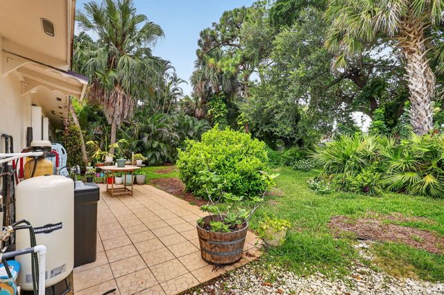 902 SE OCEAN Avenue, Stuart, FL 34996