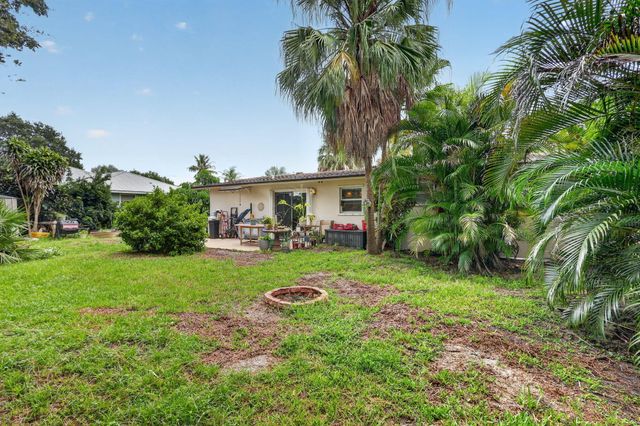 902 SE OCEAN Avenue, Stuart, FL 34996