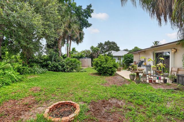 902 SE OCEAN Avenue, Stuart, FL 34996