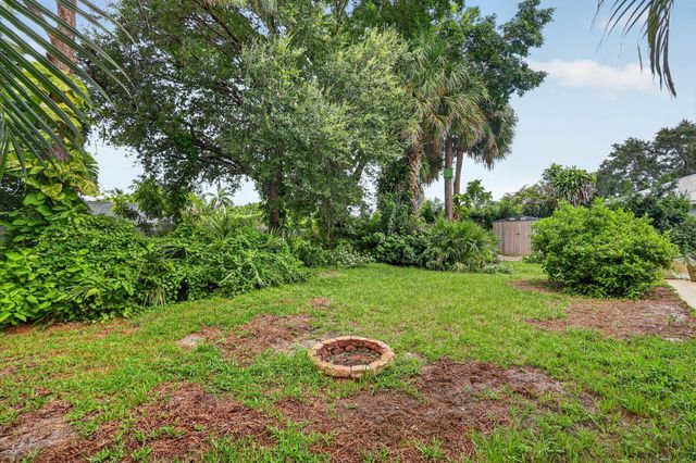 902 SE OCEAN Avenue, Stuart, FL 34996