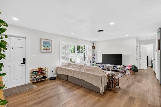 902 SE OCEAN Avenue, Stuart, FL 34996