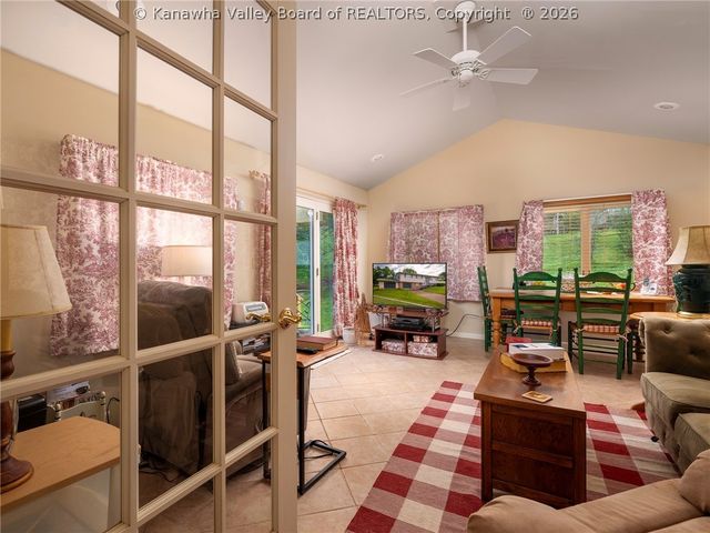 106 Holley Drive, Nitro, WV 25143