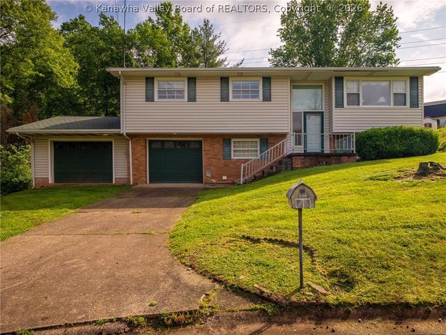 106 Holley Drive, Nitro, WV 25143