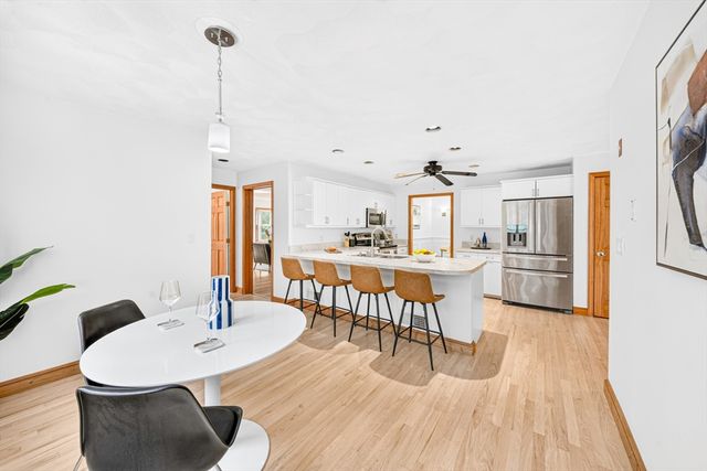 35 Brentwood Rd, Woburn, MA 01801
