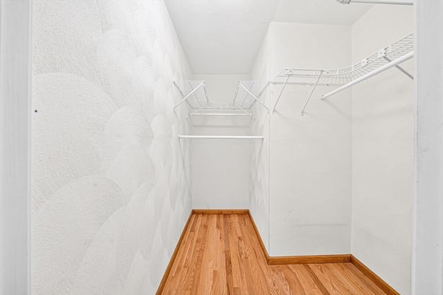 35 Brentwood Rd, Woburn, MA 01801