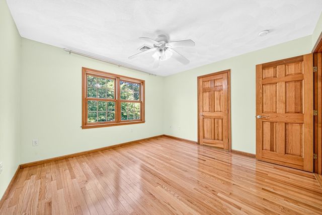 35 Brentwood Rd, Woburn, MA 01801