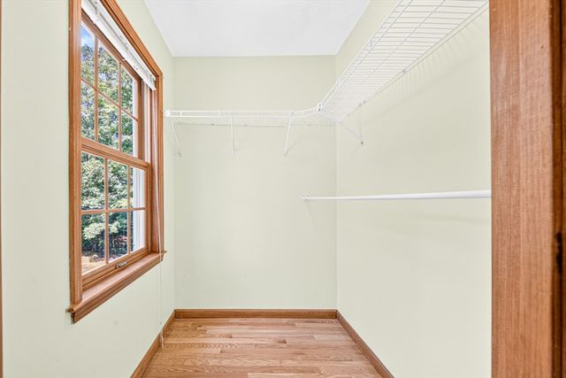 35 Brentwood Rd, Woburn, MA 01801