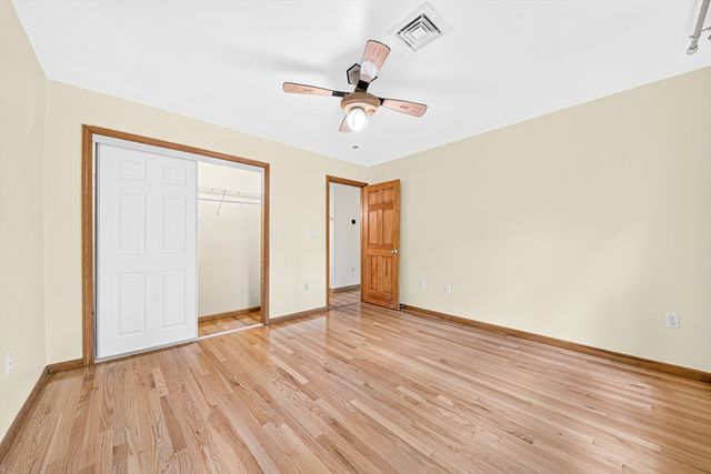 35 Brentwood Rd, Woburn, MA 01801
