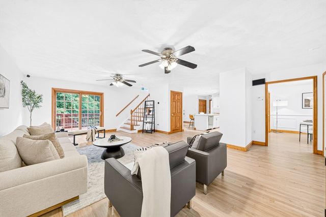 35 Brentwood Rd, Woburn, MA 01801