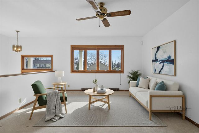 1266 Doreen Avenue, Waterloo, IA 50701