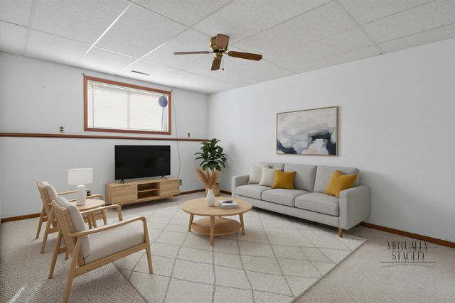 1266 Doreen Avenue, Waterloo, IA 50701