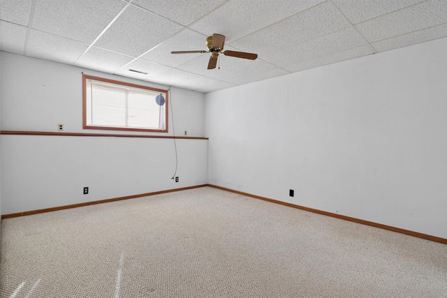 1266 Doreen Avenue, Waterloo, IA 50701