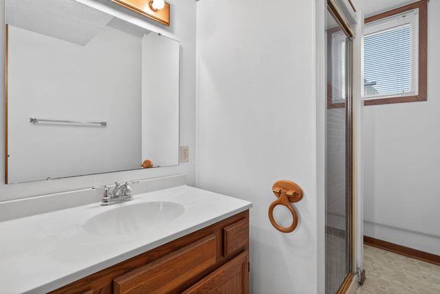 1266 Doreen Avenue, Waterloo, IA 50701