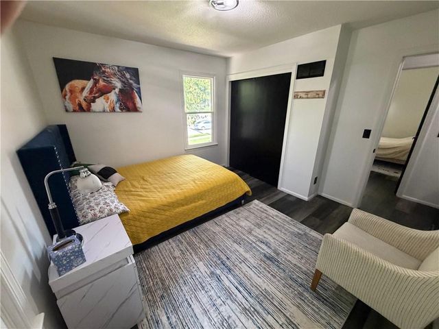 11500 Manchester Avenue, Kansas City, MO 64134