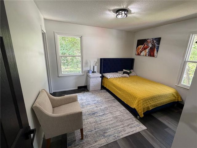 11500 Manchester Avenue, Kansas City, MO 64134