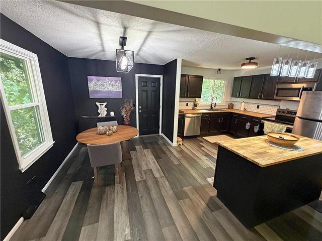 11500 Manchester Avenue, Kansas City, MO 64134