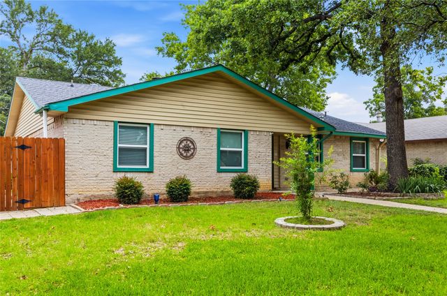 1113 Winterwood Drive, Lewisville, TX 75067