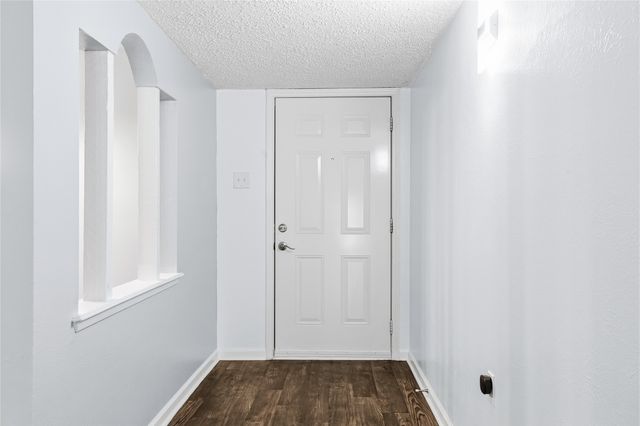 1113 Winterwood Drive, Lewisville, TX 75067