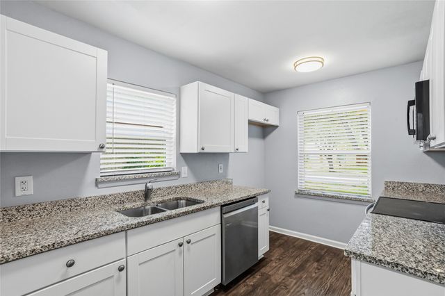 1113 Winterwood Drive, Lewisville, TX 75067