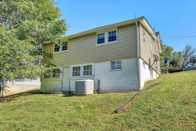 2248 Vale AVE, Roanoke, VA 24012