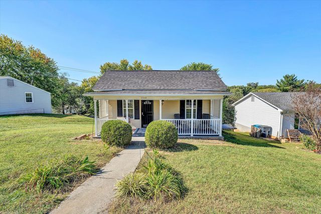 2248 Vale AVE, Roanoke, VA 24012