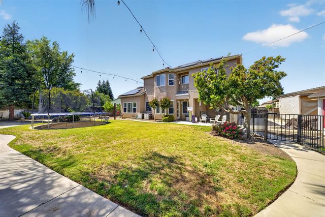 3084 Rall Avenue, Clovis, CA 93619