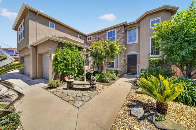 3084 Rall Avenue, Clovis, CA 93619