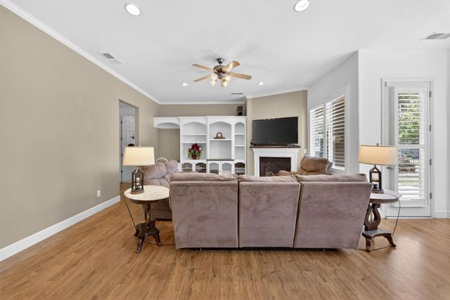 3084 Rall Avenue, Clovis, CA 93619