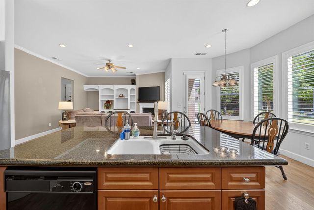 3084 Rall Avenue, Clovis, CA 93619