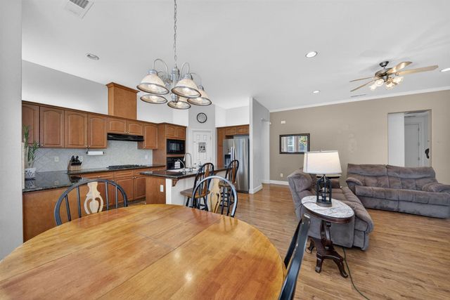 3084 Rall Avenue, Clovis, CA 93619