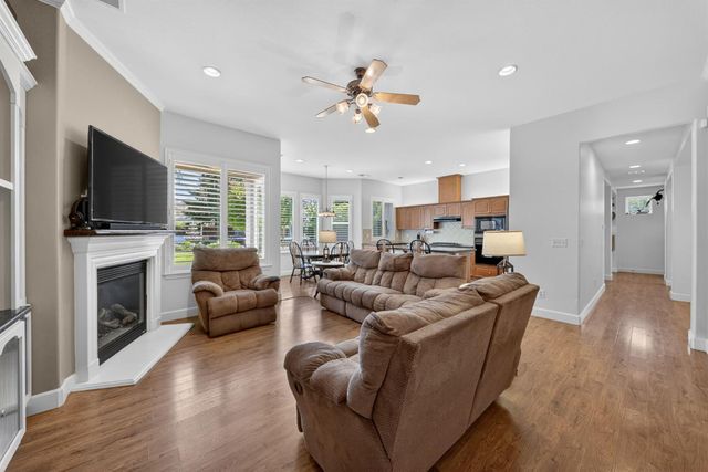3084 Rall Avenue, Clovis, CA 93619